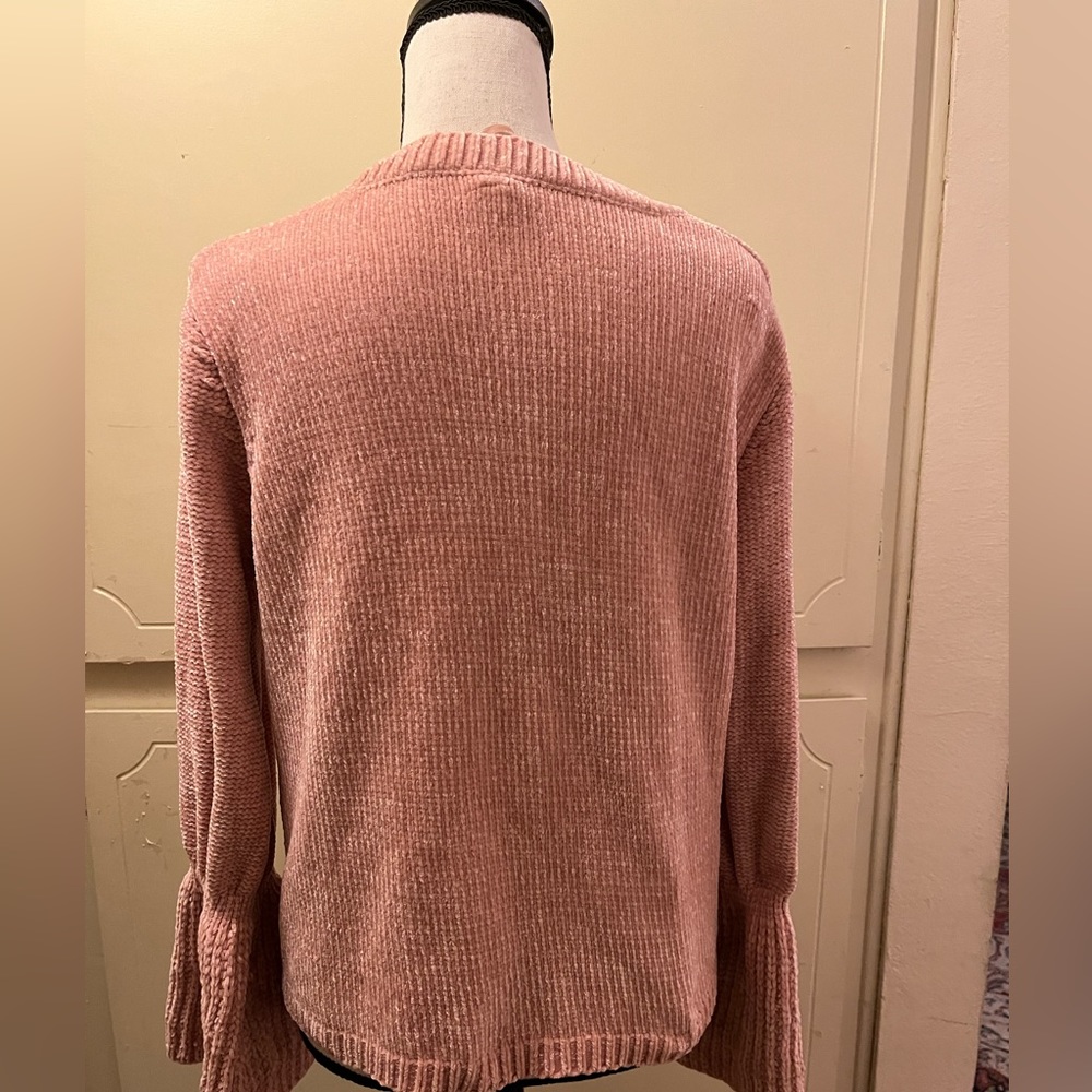 Elan Pink Top Long Sleeve. The top size is small but it fits more like Medium - Picture 3 of 5